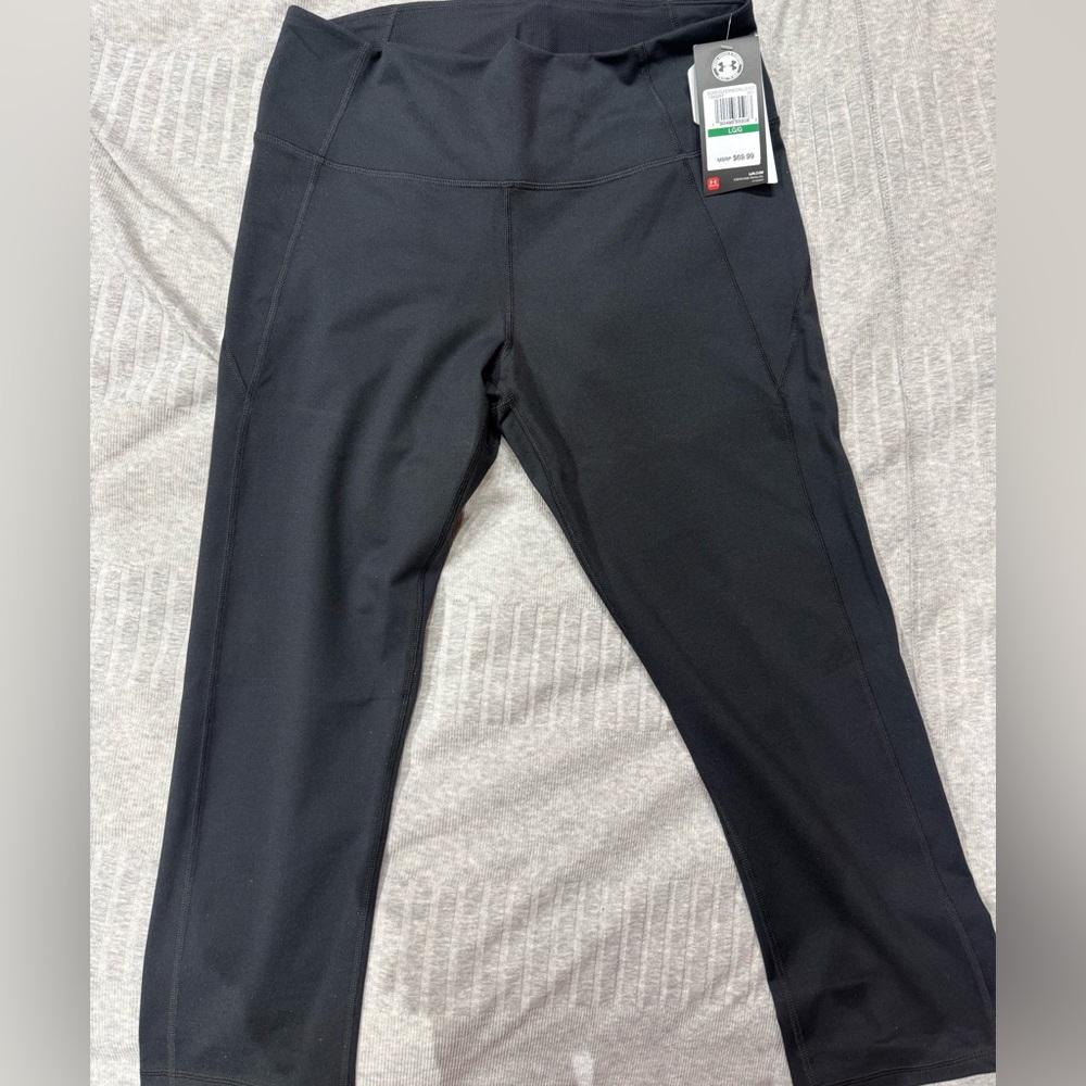 Under Armour Women’s heat gear cropped workout pants
